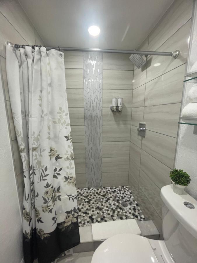 Tranquilo Y Fantastico Apartamento Cerca De Playas Y Areopuerto Tampa Esterno foto
